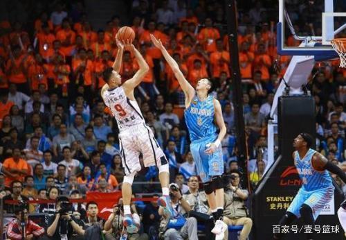 会市场中的 会市场中的